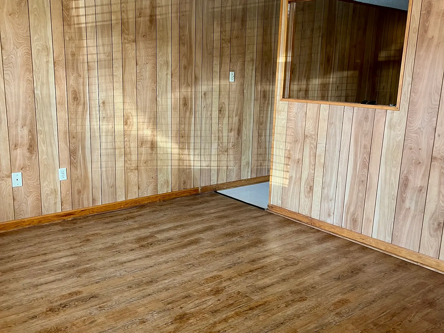 2 bed, 896 sqft, $825 — Photo 2
