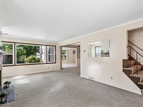 5th image of 10270 Greenheath Dr