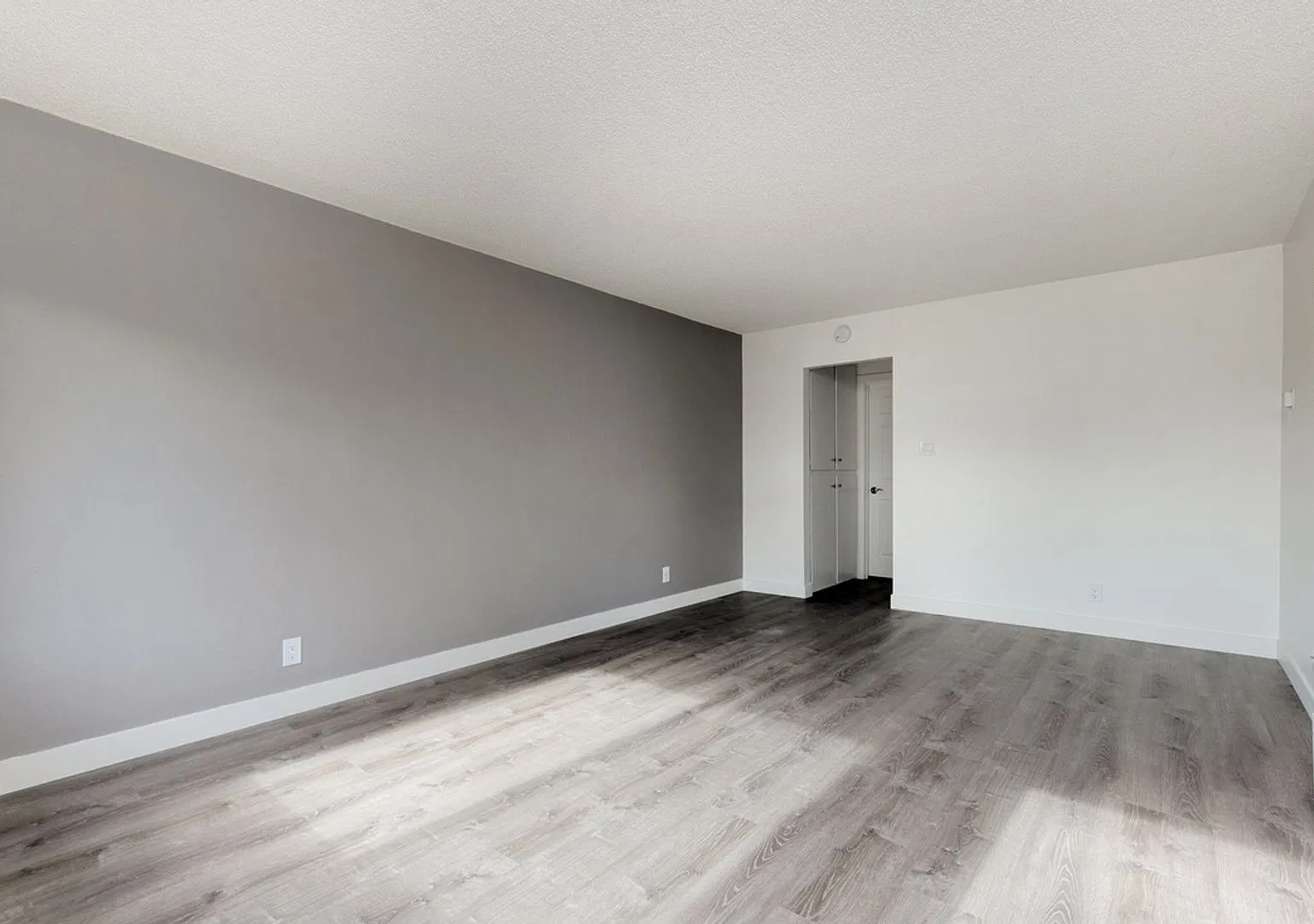 Garden Park Apartments — Photo 4