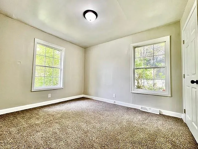 511 Emily Pl NW — Photo 10