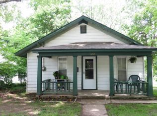1214 James St, Carthage, MO 64836