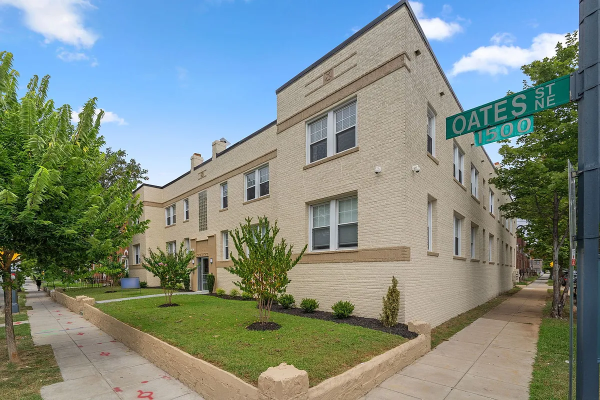Building Photo - 1516 Oates St NE
