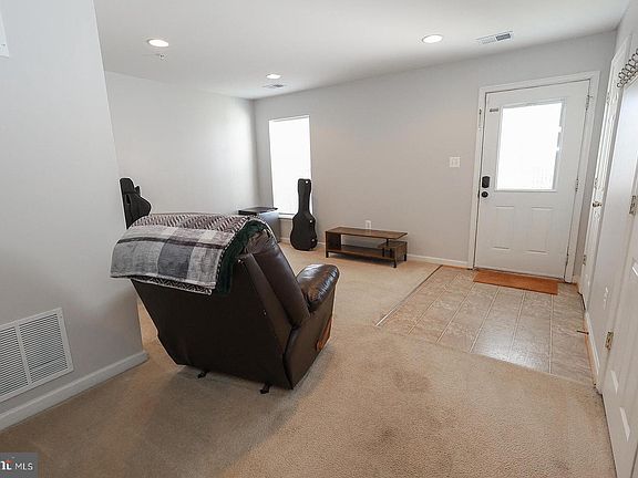 4th image of 21355 Jettison Dr