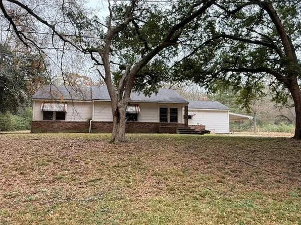 810 Bentley St, Bastrop, LA 71220