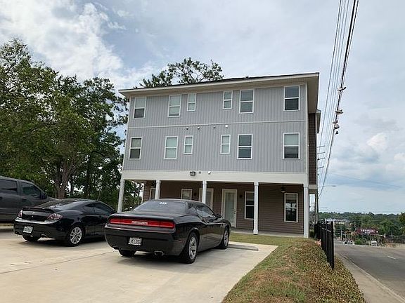 2nd image of 501 Palm Ct #1