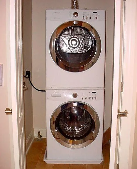 98 S Union St — Photo 29