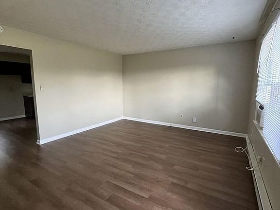 3rd image of 314 Walters Ln #A