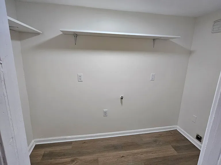 2305 Oxon Run Dr — Photo 17
