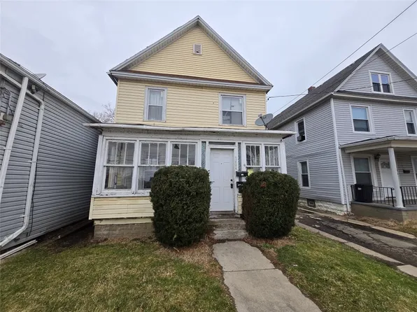 1404 E Lake Rd, Erie, PA 16507