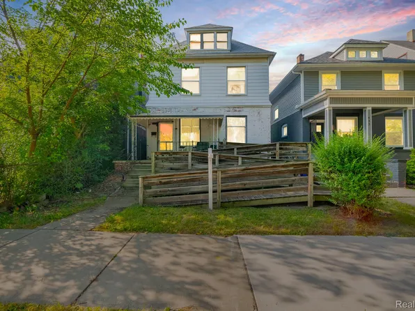 427 Melbourne St, Detroit, MI 48202