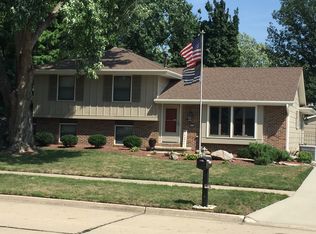 4521 73rd St, Urbandale, IA 50322