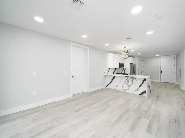 187 Culver Avenue image 2 of 16