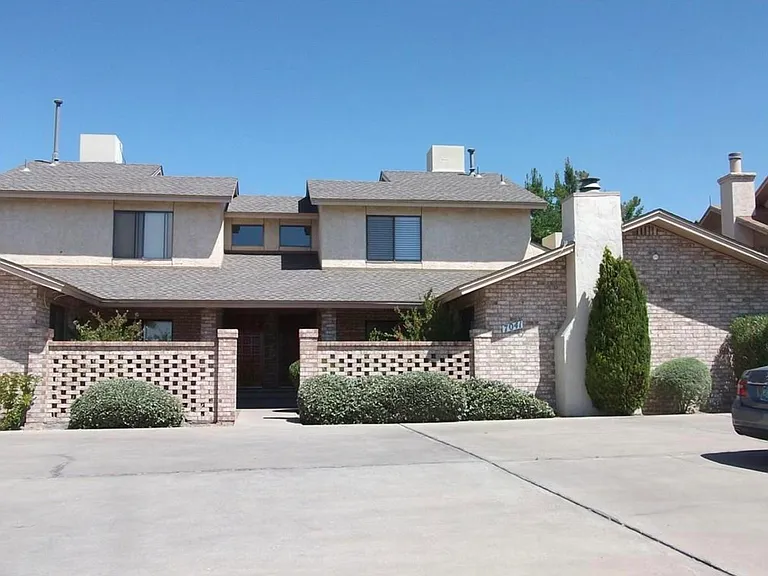 7045 Orizaba Ave #D — Photo 1
