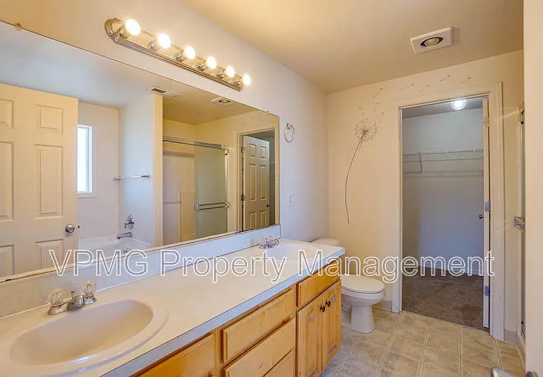 8907 NE 84th St — Photo 29