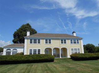 186 Clinton Ave #2, Falmouth, MA 02540