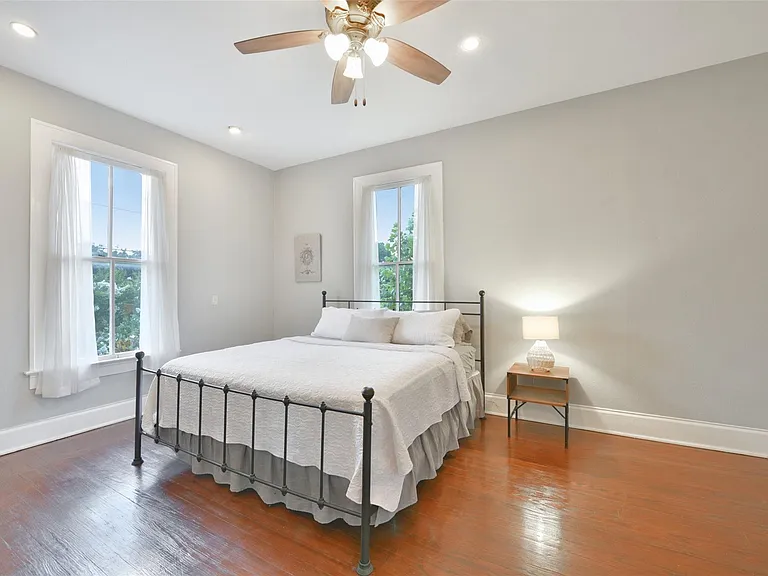 3427 Avenue L — Photo 18