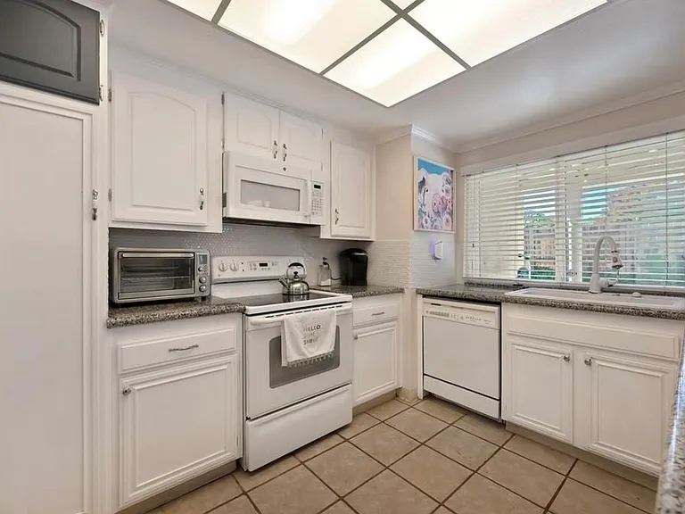9349 Blue Oak Dr — Photo 7