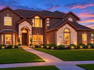 233 Chappellet St, Kennedale, TX 76060