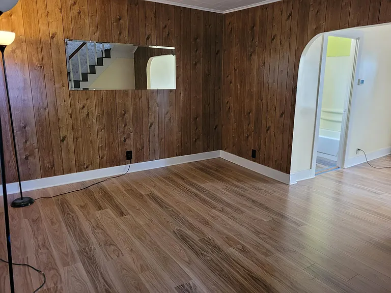 5801 N Kerby Rd — Photo 3