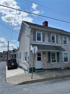 1006 Railroad St, Catasauqua, PA, 18032