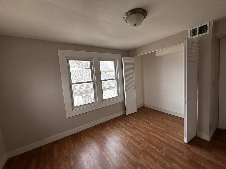 2538 Florent Ave — Photo 18