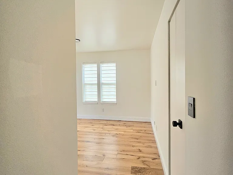 918 Harbor House Dr #8 — Photo 7