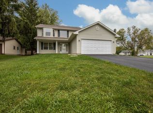 1611 Candlewick Dr SW, Poplar Grove, IL 61065