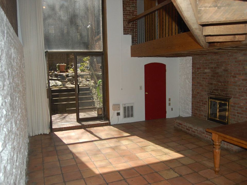 1st image of 66 W 83rd St