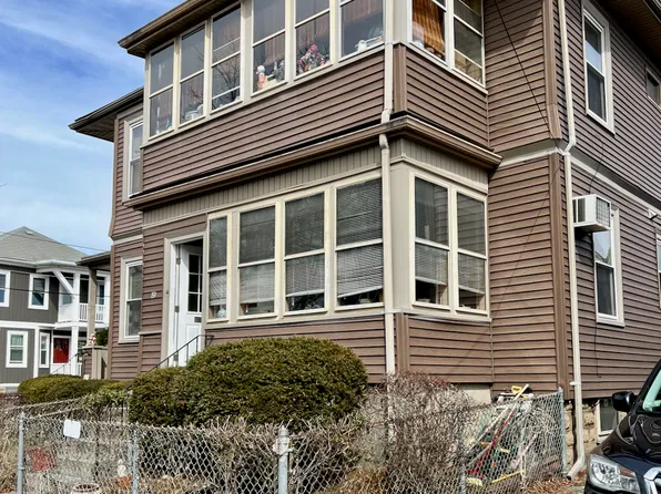 19 Metcalf St Floor 1, Medford, MA 02155