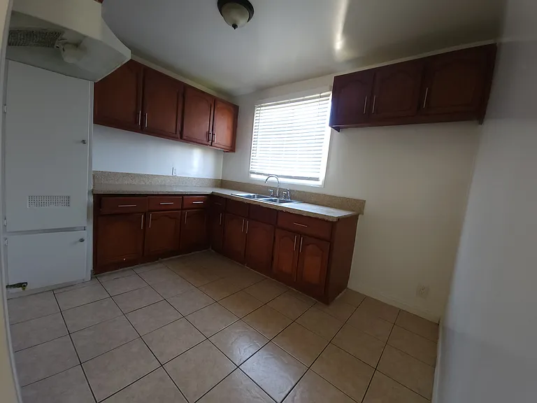 2715 San Marino St #5A — Photo 6