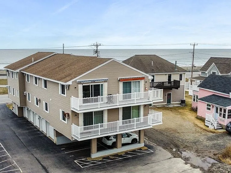 611 Ocean Blvd #3 — Photo 8