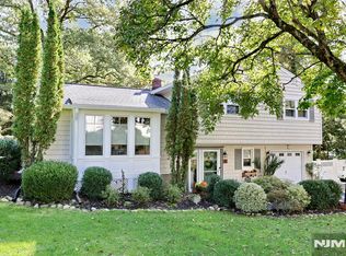 20 Manson Place, Hillsdale, NJ 07642