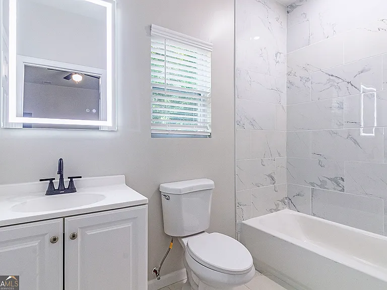 2741 Village Green Dr — Photo 11