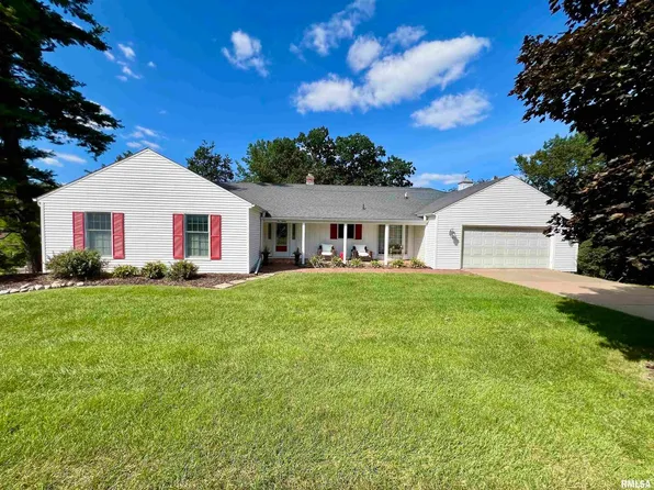 580 Worth Ct, Clinton, IA 52732