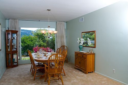 Formal dining room