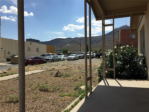3rd image of 2909 Porter Ave