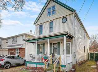 301 S 10th St, New Hyde Park, NY