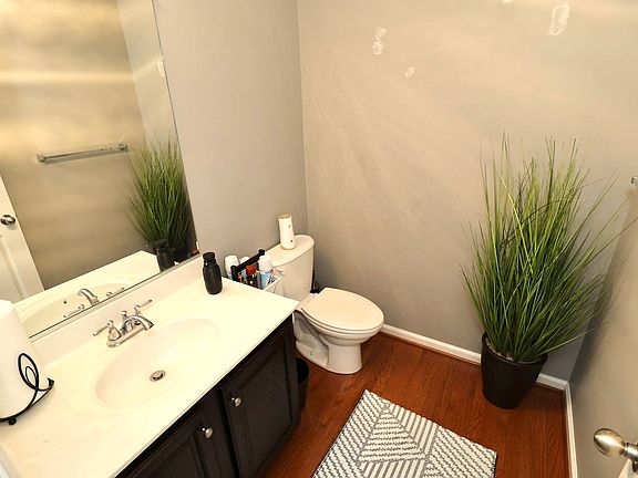 3rd image of 104 Sophia Ct