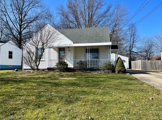 546 Forest Hill Dr, Youngstown, OH
