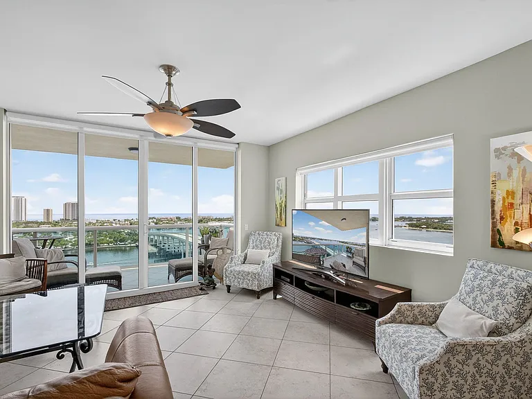 2640 Lake Shore Dr #1716 — Photo 14