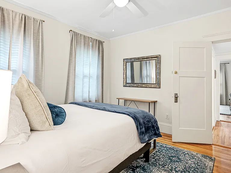 Ivanhoe Rd — Photo 15