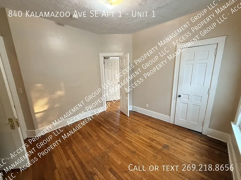 840 Kalamazoo Ave SE #1 — Photo 17