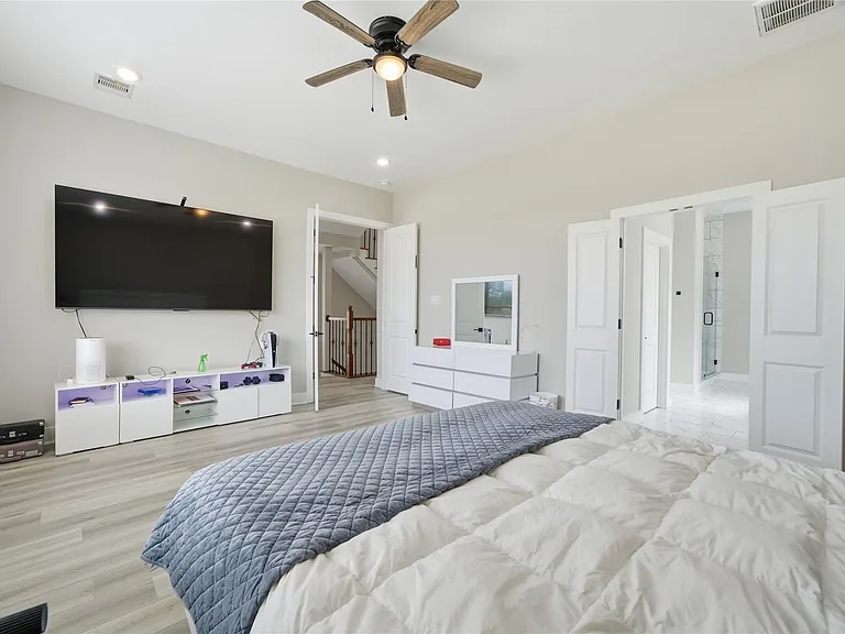 4903 Curiosity Ct — Photo 24