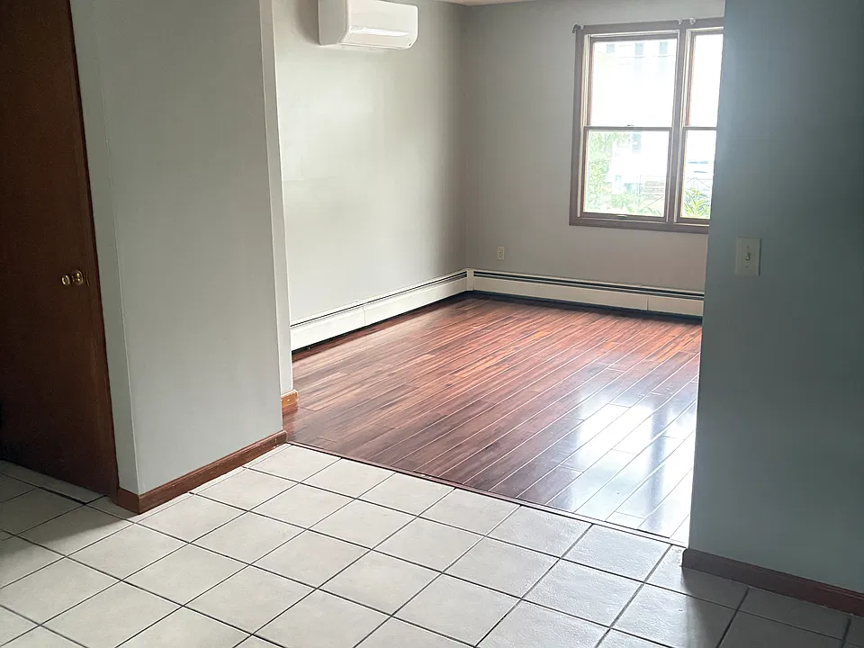 147 Lynch St #2