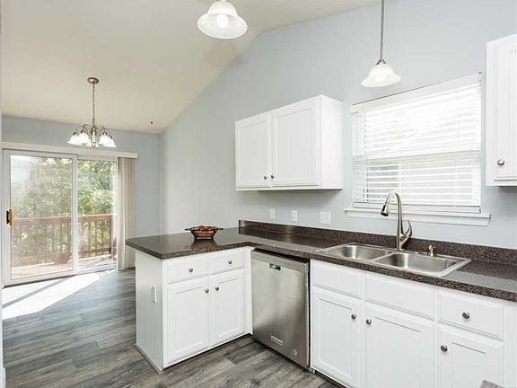 3rd image of 1716 Saint Charles Dr