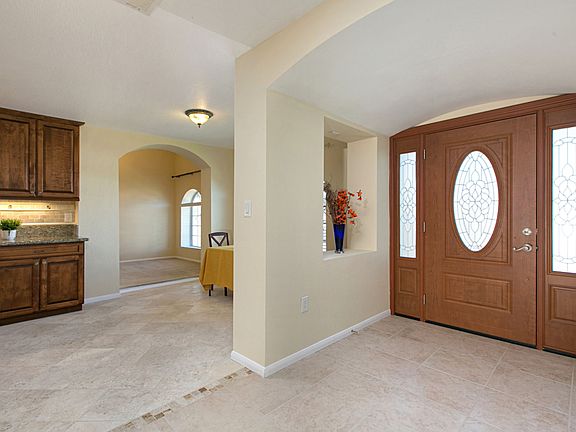 4th image of 575 Tam O Shanter Dr