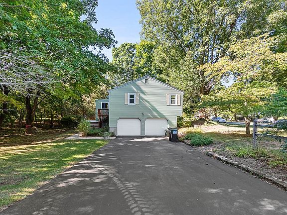 4th image of 26 Atherton Rd