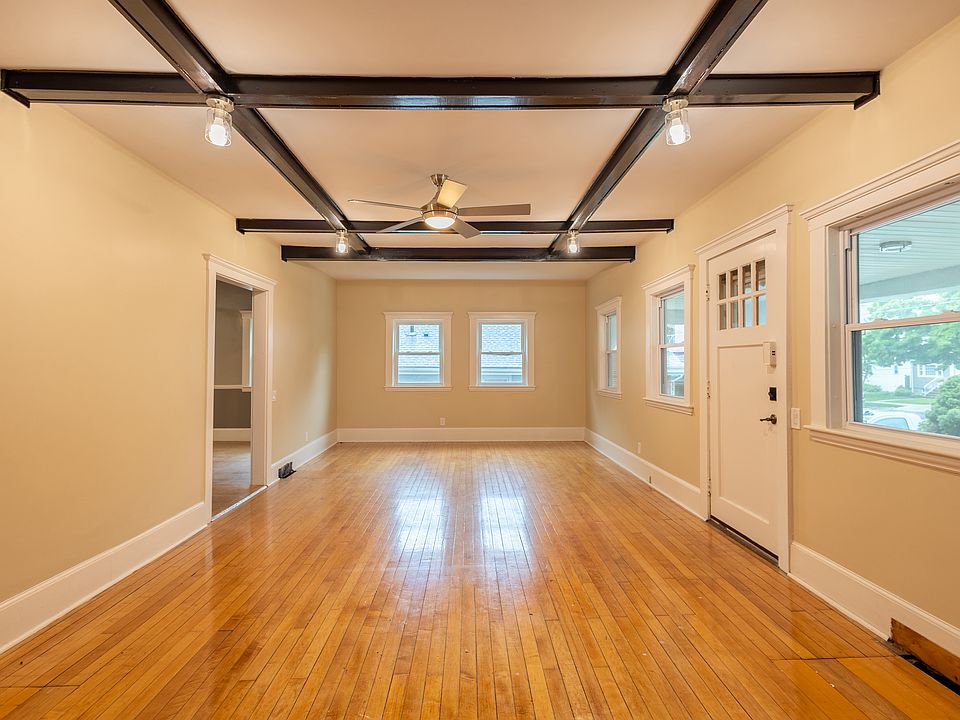 1st image of 27 Margin St #1