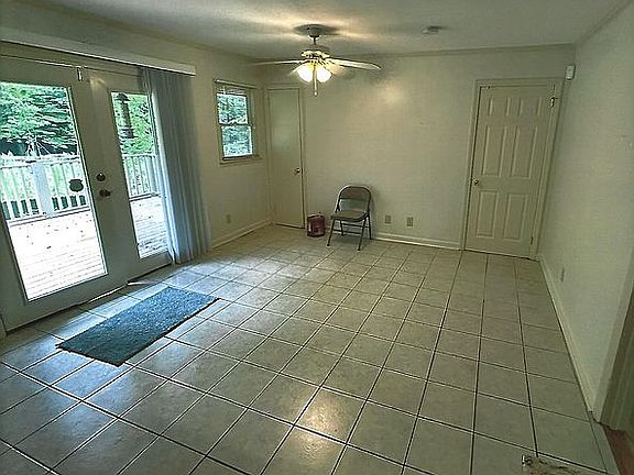 4th image of 5812 Deblyn Ave