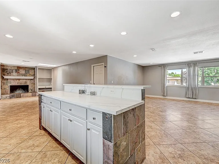 4153 Woodcrest Rd — Photo 20